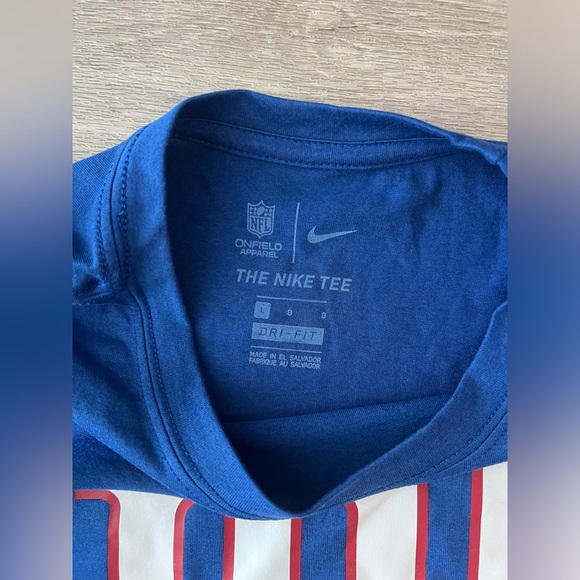 New York Giants Nike Dri Fit short sleeve tee - Picture 3 of 3